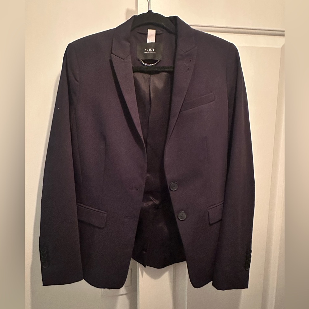 Navy Set Blazer in size 6